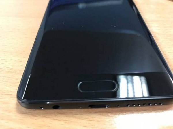 华为Mate9曲面屏和平面屏买哪个好