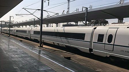 g6185次( 邵阳站—广州南站)本务广州动车段crh380b统型重联高速通过