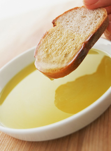 橄榄油怎么吃效果好 橄榄油的吃法技巧