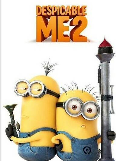 找一张神偷奶爸小黄人的图片,两个小黄人背靠背,一高一矮,手里拿着