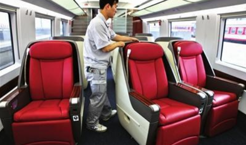 高铁特等座有专门的检票口吗,还是跟普通座一起检票?