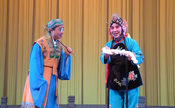 黄梅戏 《纺线纱》斯淑娴 左胜利主演