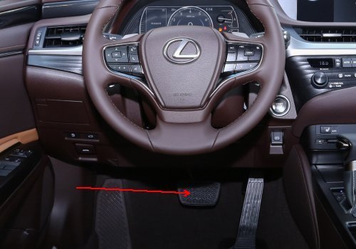 雷克萨斯es300胎压检测复位按钮在何处