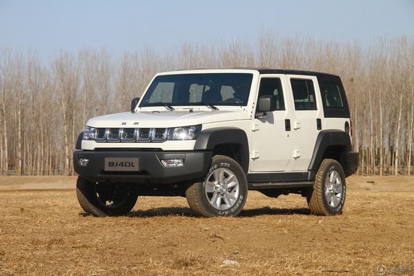 应该是说北京汽车推出的bj40系列的四门版bj40l;例图