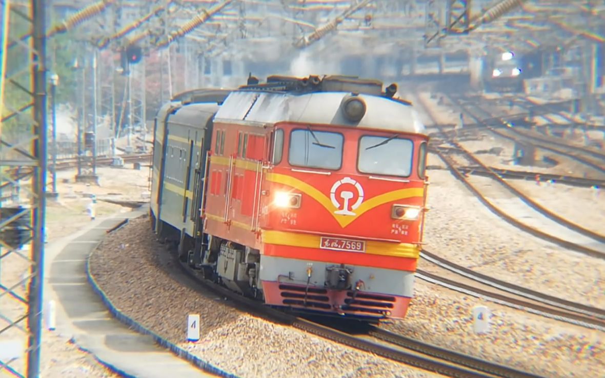 火车】df4b 7569牵引t8370 深圳  梅州 通过