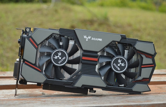 七彩虹950显卡u和s有什么区别?