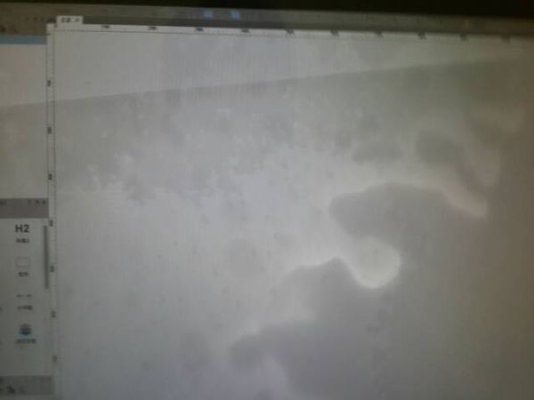 mac笔记本下午受潮屏幕里面有水印两天了一直
