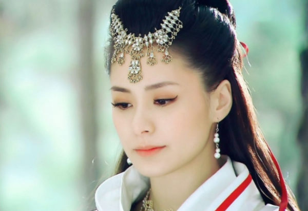 仙乐丁瑶是不同的两个人,问天却更爱瑶瑶,仙乐做错了什么?