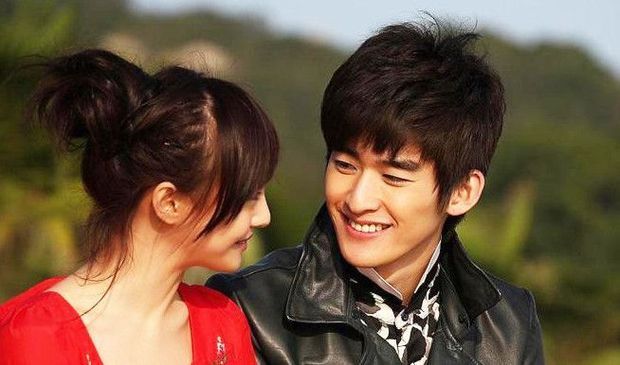 郑爽在节目中再提曾经的恋爱,哪些话透露了她对张翰恋恋不舍?