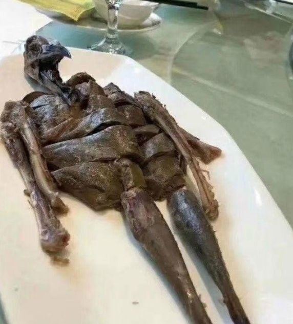 火车站一个女的