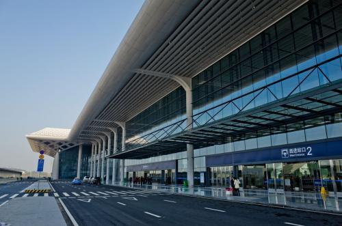 南宁火车站到南宁东站现在可以坐地铁到吗?