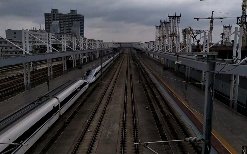 南站)本务南昌动车段crh380a-2751 2683广州北站3站台进站,后序g1402