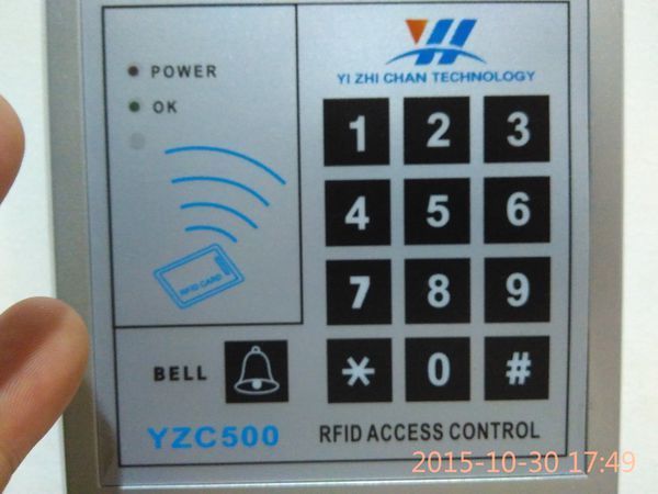 万能的百度:有谁知道这款门禁怎么该密码?