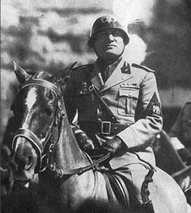 扩展资料 法西斯主义的理论基础是"种族论","国家至上论","领袖权威论