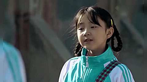 娘亲舅大:原来小学生也有打群架的,程程打架太厉害了!