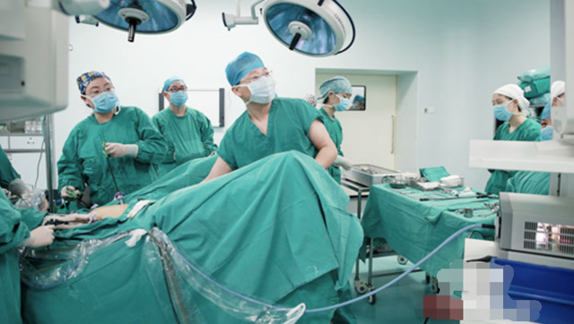 现场演示女性上环避孕手术全过程,涨姿势了