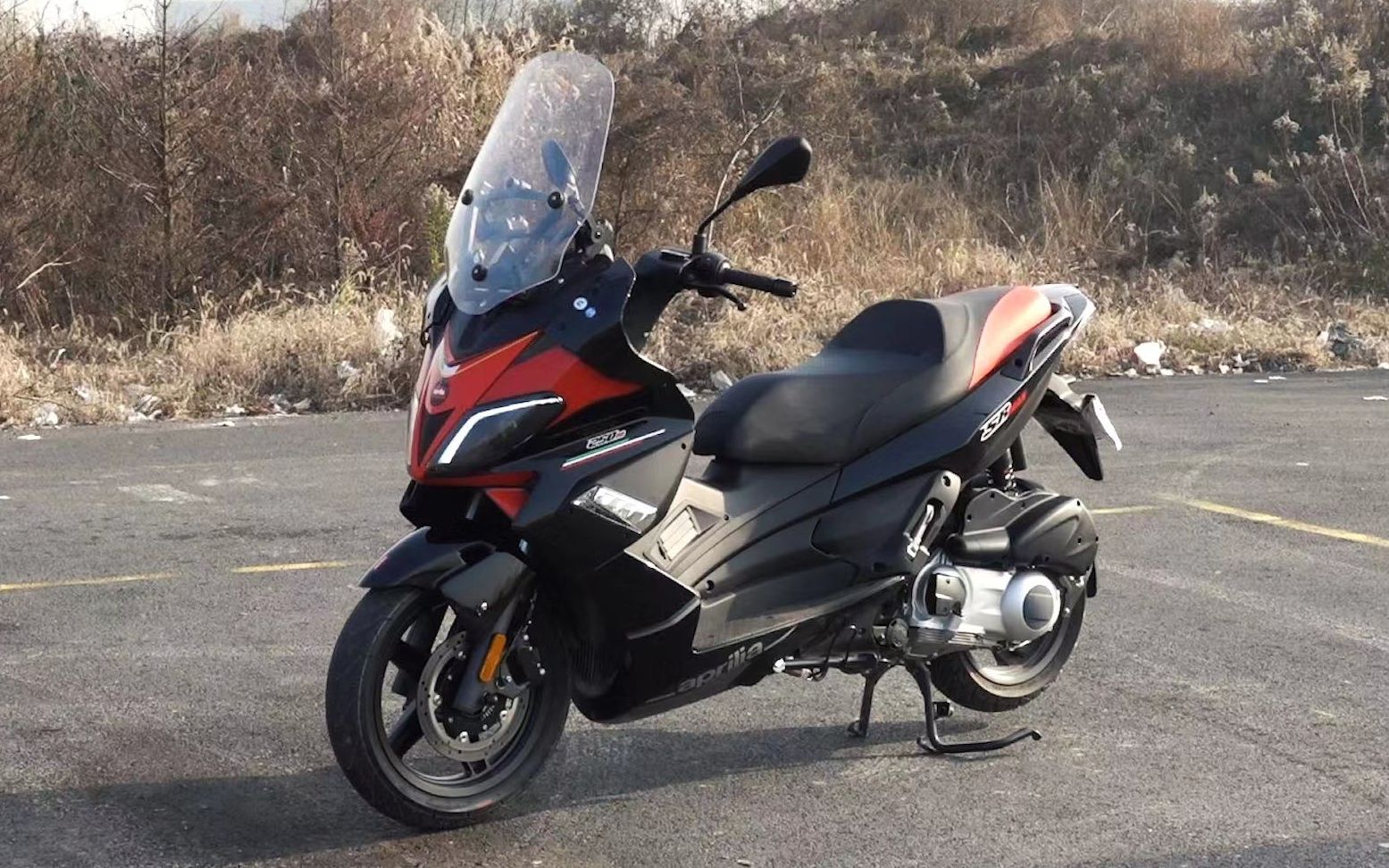 阿普利亚sr max 250 骑士网摩托车测评