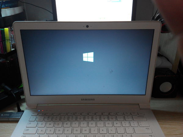 三星905s3g u盘启动设置好以后,卡在进入pe这