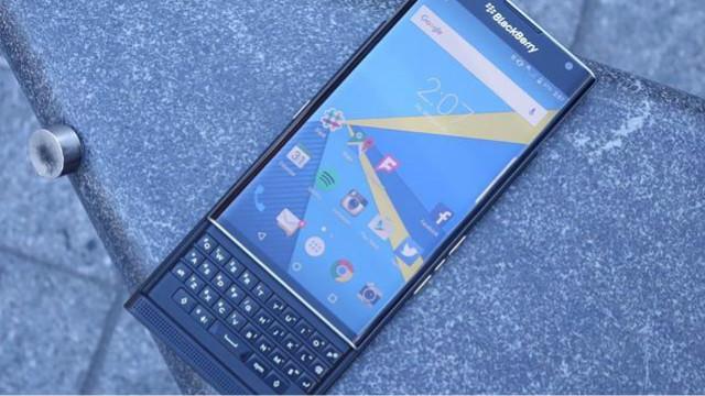 「资讯100秒」 黑莓还有一款键盘手机 htc新机无人问津