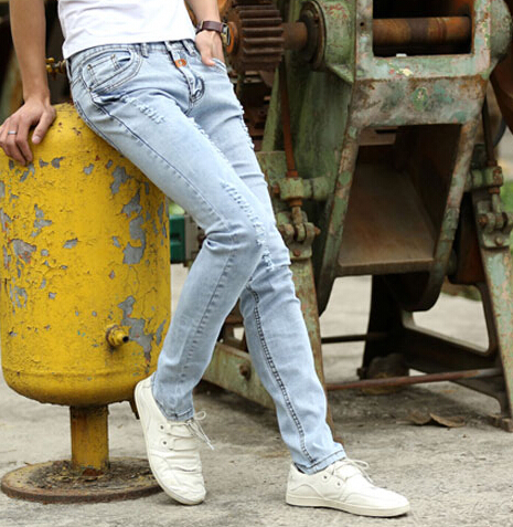 篮球鞋配小脚牛仔裤好看吗如图