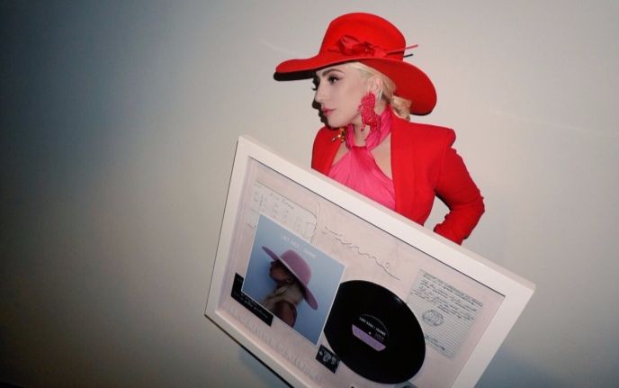 lady gaga-applause (pr新手~)