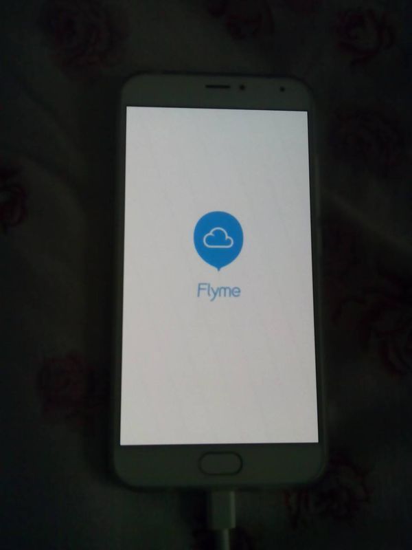 我的魅族MX5突然就开不了机了,前几天还好好