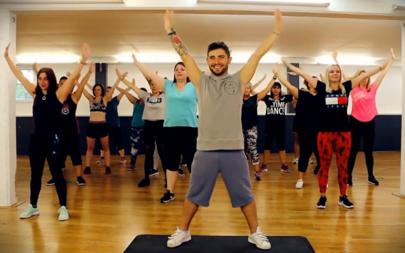 健身房初级尊巴舞,简单又有活力,大家一起学起来!