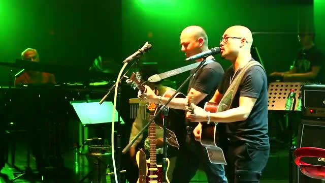 百听不厌, b>帕尔哈提,王卓 /b>《故乡》现场版