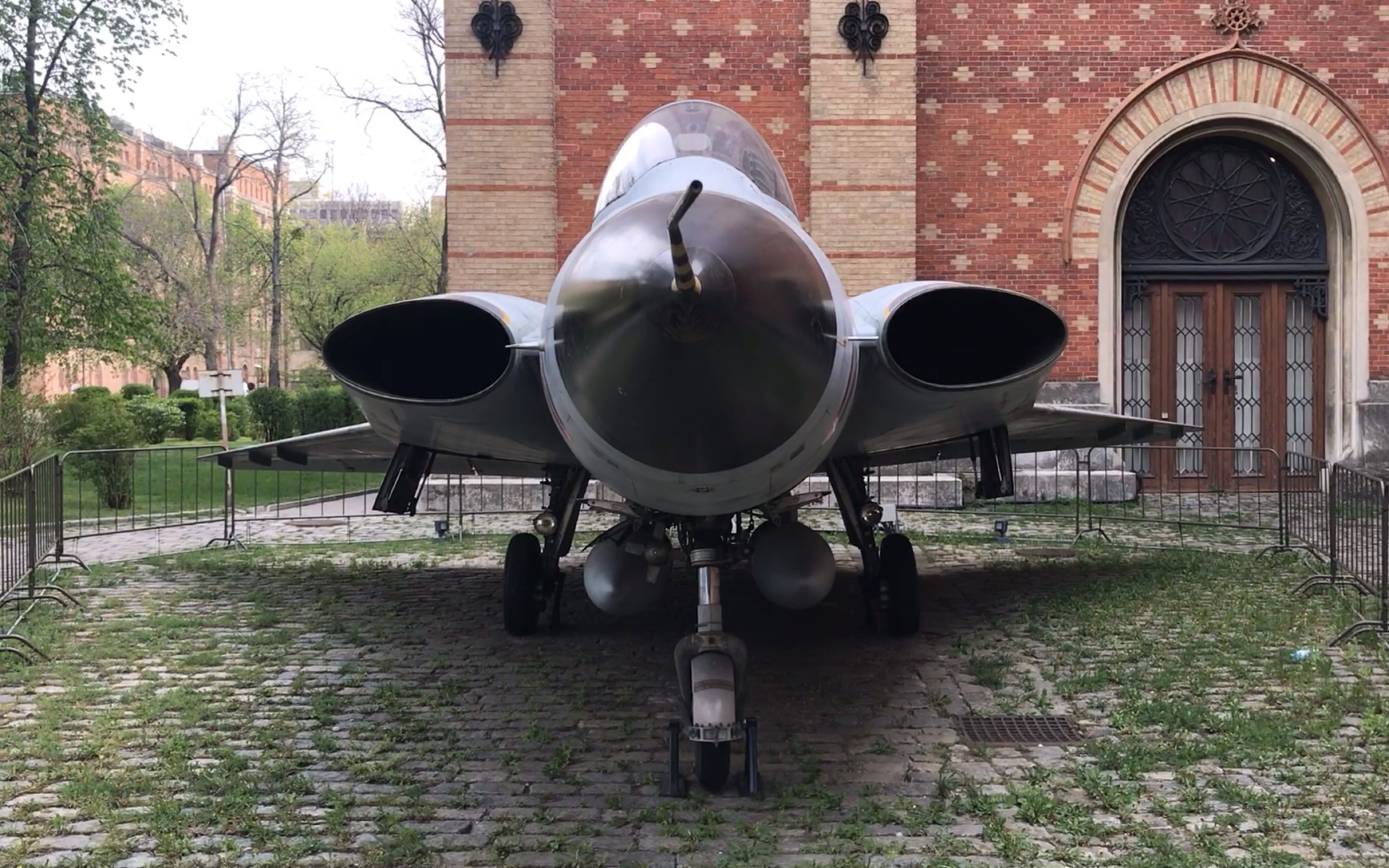 博物馆实拍瑞典萨博35"龙"(saab 35 draken)战斗机