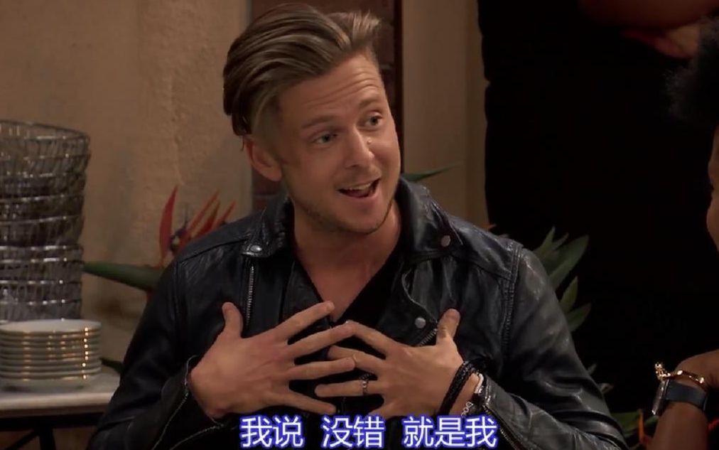 [图]【Ryan Tedder】胖子在摇滚校园客串著名制作人片段