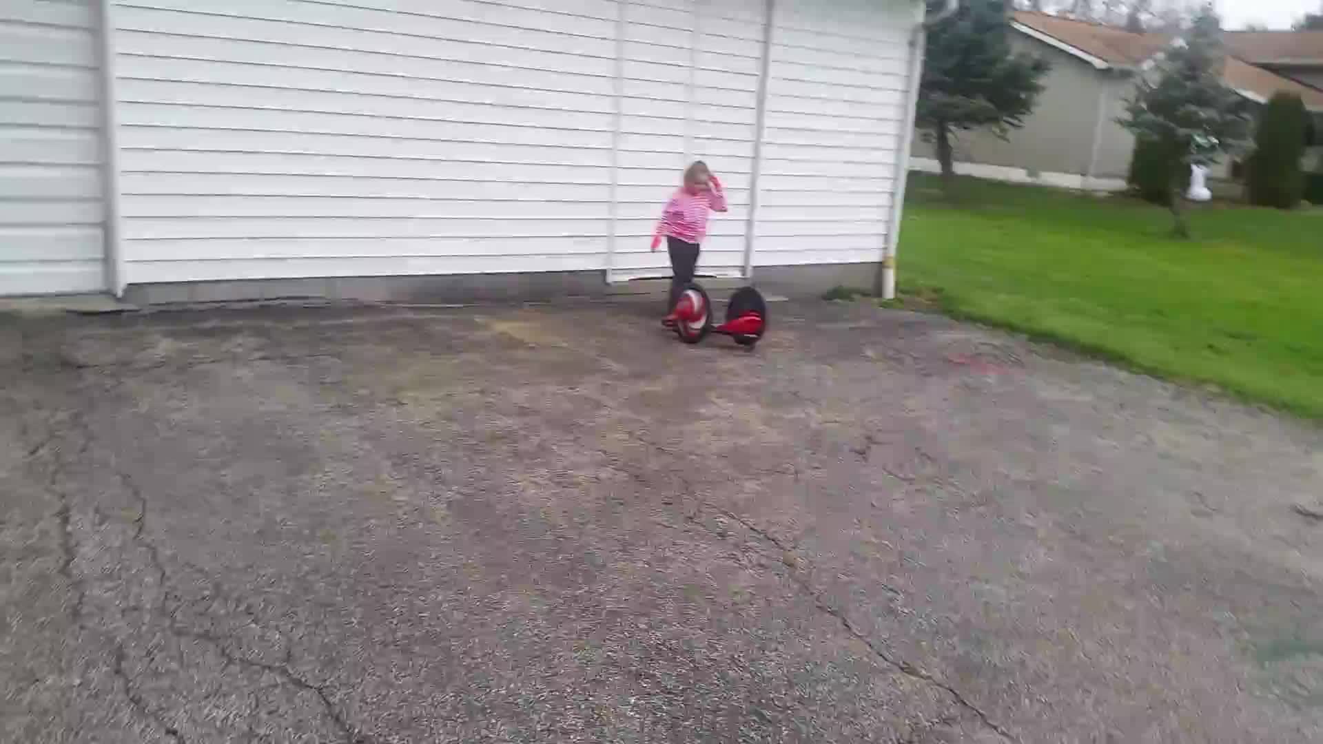 [图]Radio Flyer Cyclone (the first ride)