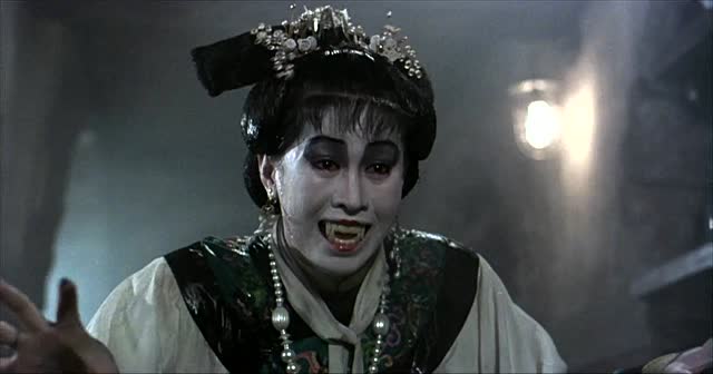 男女 僵尸再一次被灌了迟钝剂,林正英等人终于等来了警探