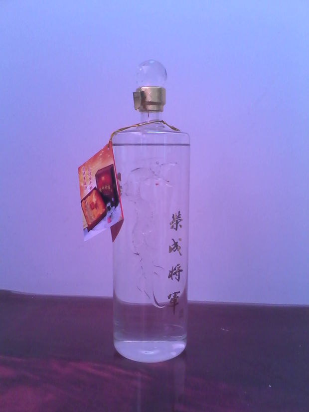 请问52度,750ML的荣成将军酒(玉龙呈祥系列)