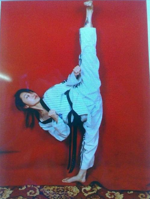 我想练朝天蹬!可是最多只能踢到头部 、不能踢