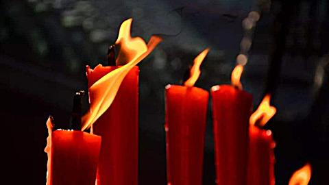 古代"蜡烛",十足的 奢侈品,还被达官贵人用来斗富