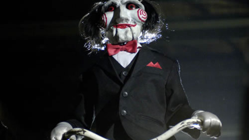 请问我看过德州电锯杀人狂(1974版,2013版,人皮脸)能承受电锯惊魂2-8