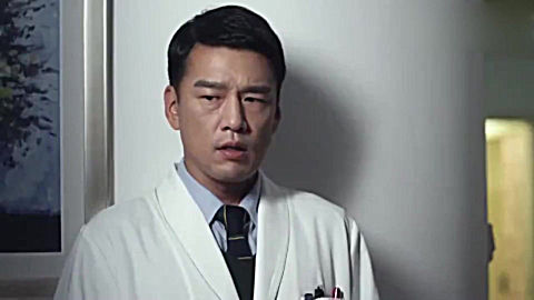 守婚如玉:许亚军和蒋欣约会回来时,收到蒋雯丽住院的消息!