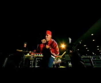 [图]Limp Bizkit-Take A Look Around