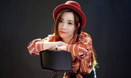 是斗鱼女主播 亮声open