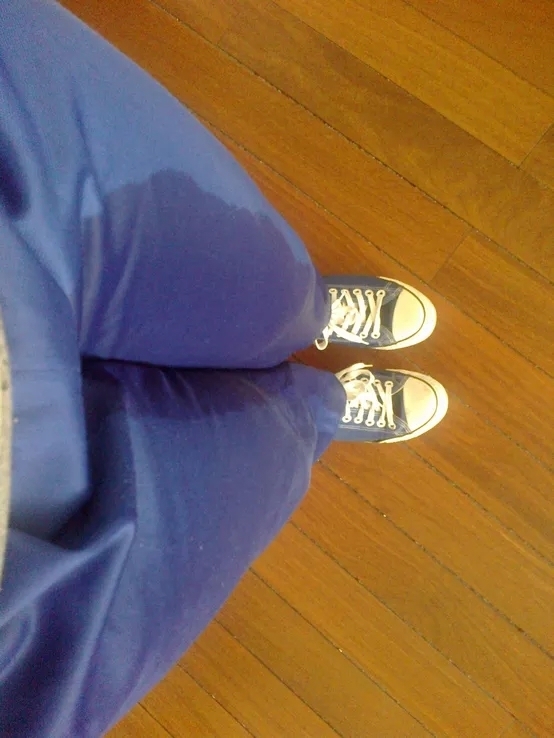 中学女生尿裤子怎么办