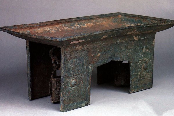 古代天子祭祀和吃饭要用九个鼎八个簋,相当于现在的什么?