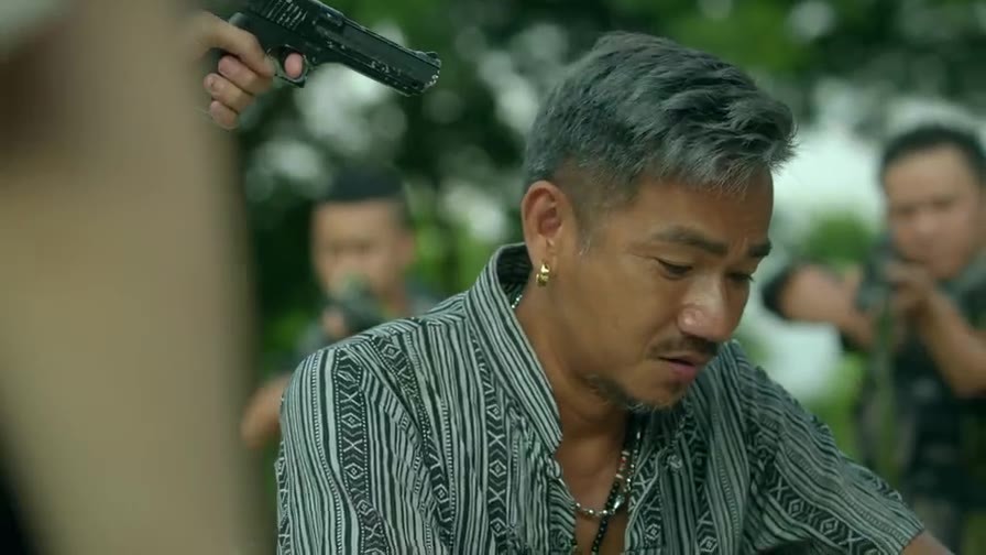 《 卧底2》天命!华哥绝处逢生