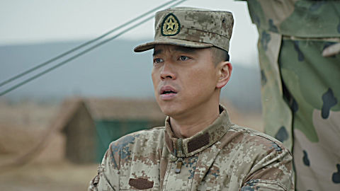 陆战之王:坦克连班长牛努力,遭 b>特战连 /b>连长调戏,一切都是为了他