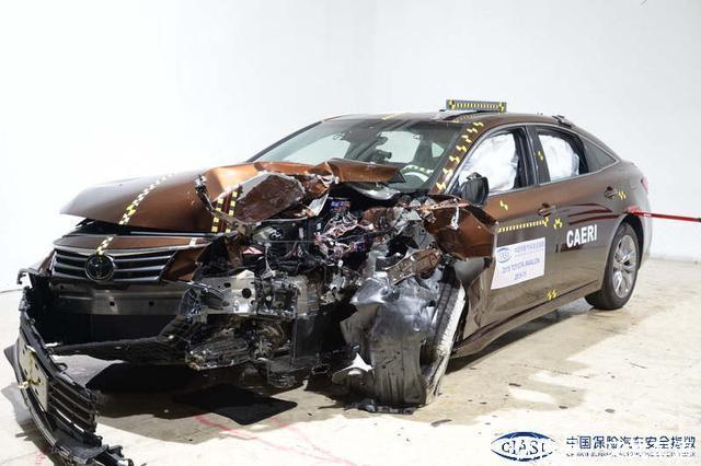 中保研偏置碰撞