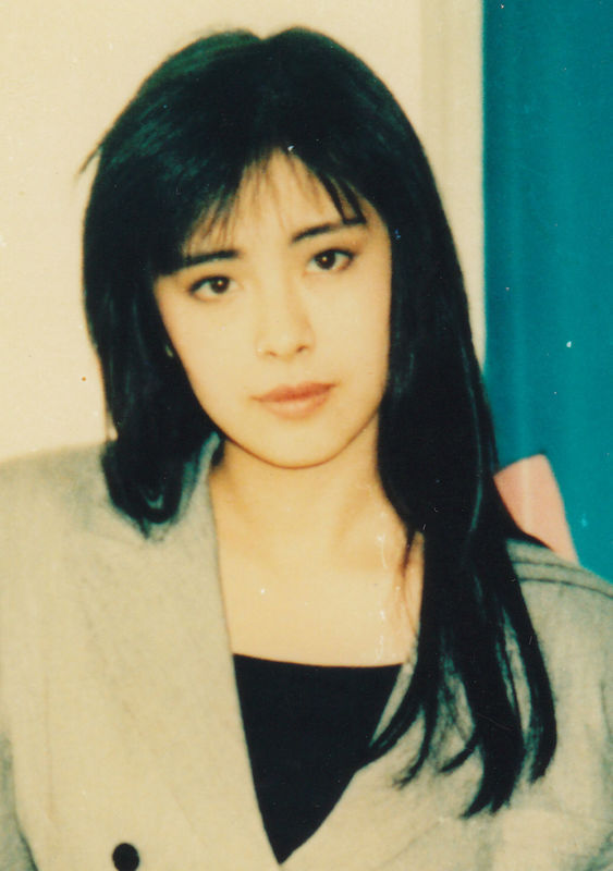 求一个IPhone4的手机壁纸 希望是王祖贤古装照