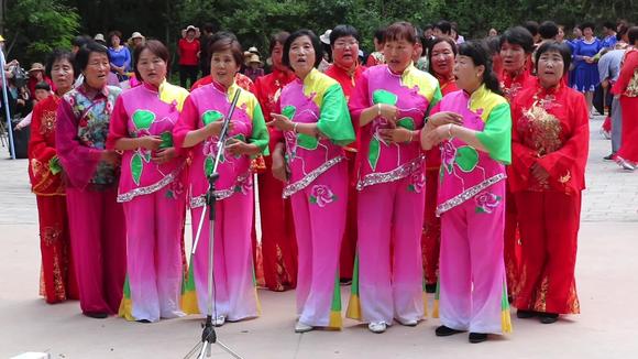 [图]2020年端午节“娲乡小曲”在陇城镇女娲洞演出