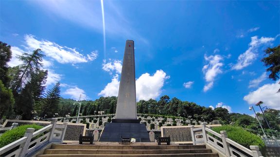 人民英雄永垂不朽,中越边境,云南麻栗坡烈士陵园西瓜视频上传时间:6月