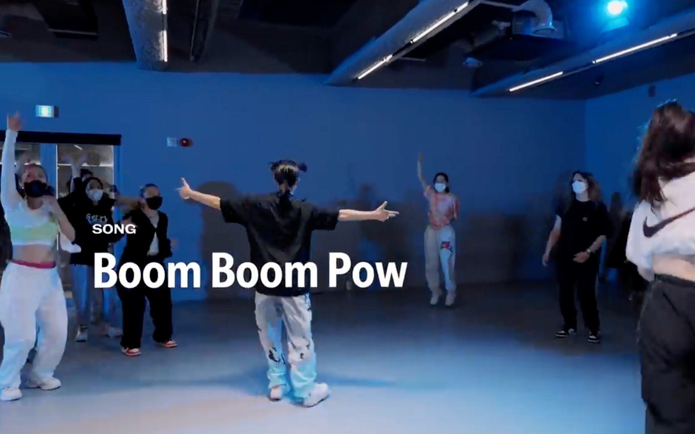 [图]The Black Eyed Peas - Boom Boom Pow - Lia Kim Choreography