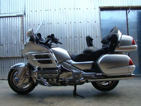 摩托车里的125CC是什么意思?