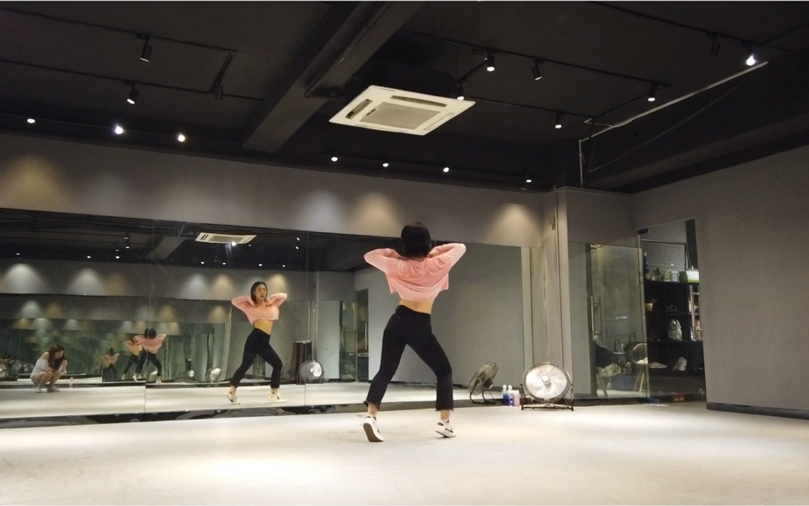 【豆豆】1m舞室tina版senrita镜面动作分解